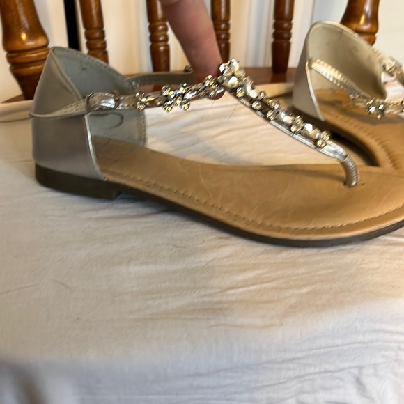 Beautiful sandals with rhinestones - Picture 2 of 8